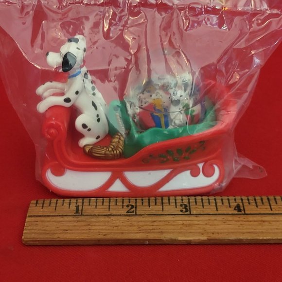VTG McDonald’s Dalmatians Snow Globe Dome Toy Disney Dog Sledding 1996 NIB - Picture 8 of 12